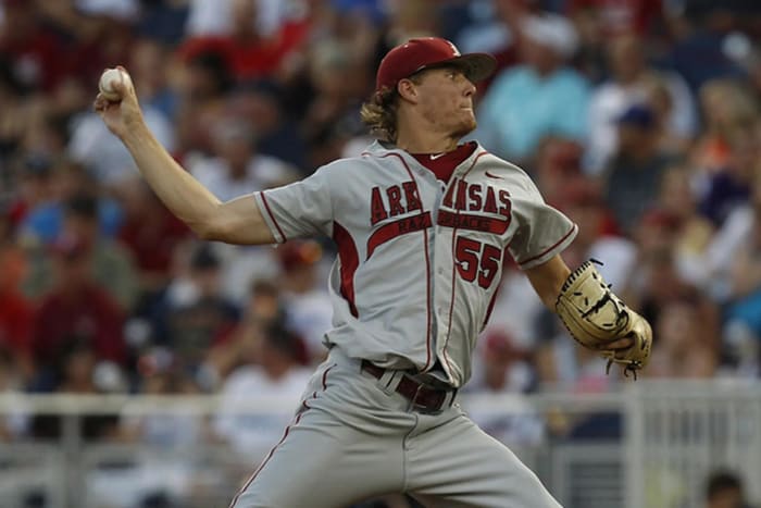Stanek pitching for Arkansas during the 2012 season.
